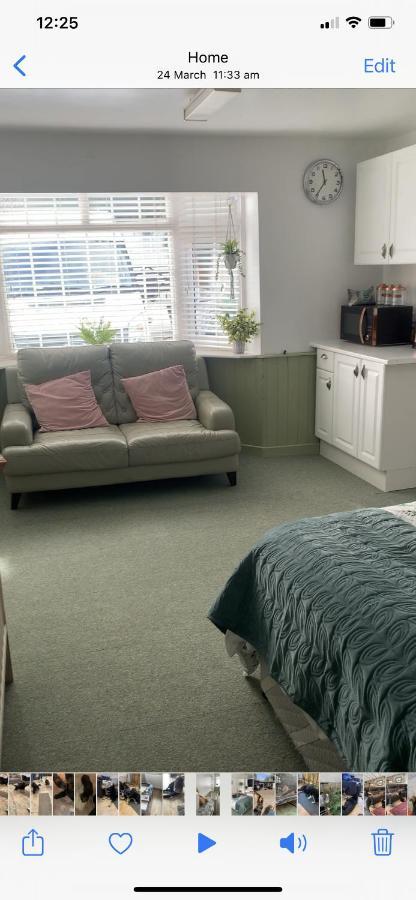 Bed and Breakfast Barrs Court Beds Warmley Экстерьер фото