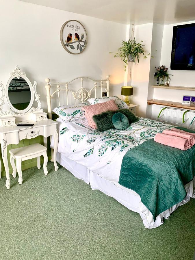 Bed and Breakfast Barrs Court Beds Warmley Экстерьер фото